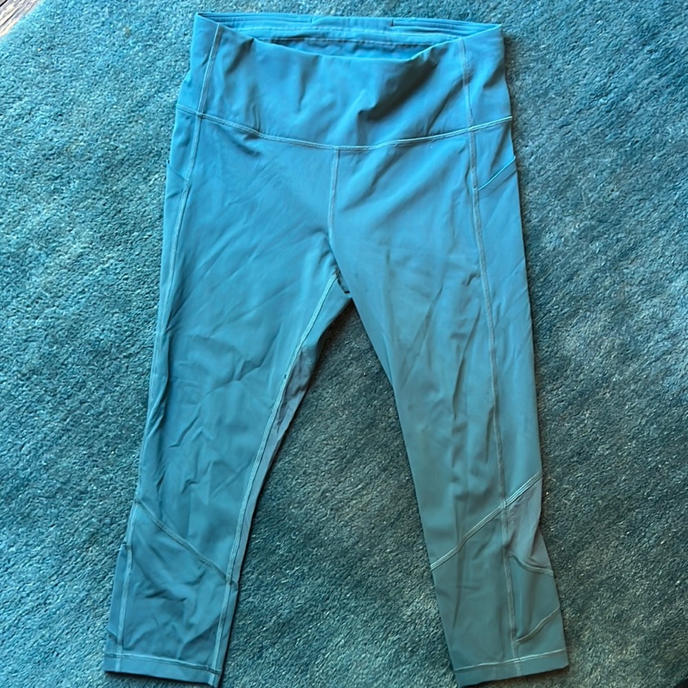 Lululemon teal crop leggings size 10